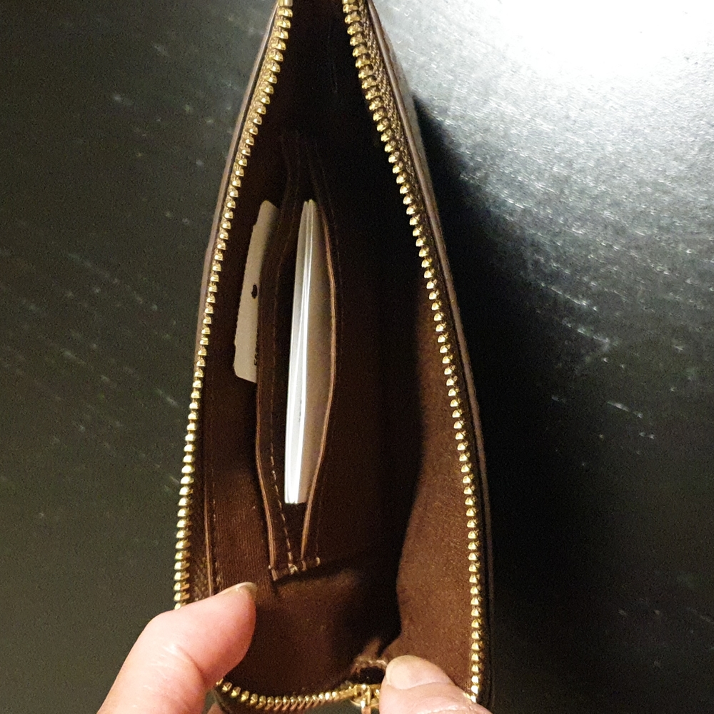 Coach corner zip wristlet - Picture 4 of 4